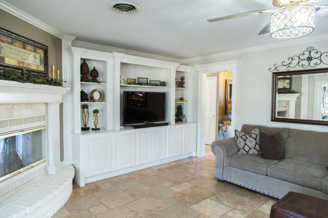 1406 Amarillo Street, Plainview, TX 79072