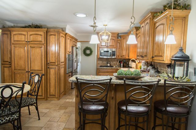 1406 Amarillo Street, Plainview, TX 79072