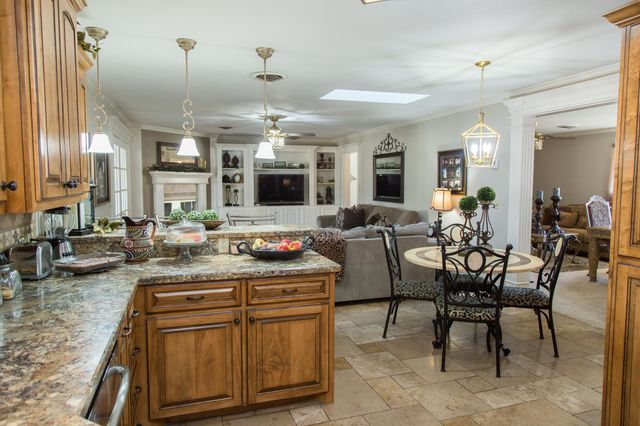 1406 Amarillo Street, Plainview, TX 79072