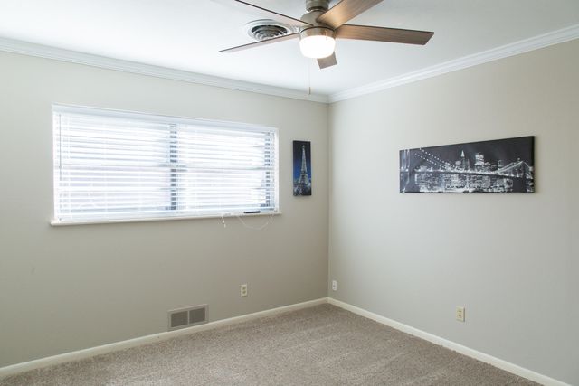 1406 Amarillo Street, Plainview, TX 79072