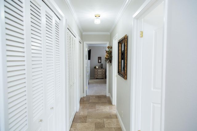 1406 Amarillo Street, Plainview, TX 79072