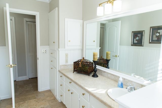 1406 Amarillo Street, Plainview, TX 79072