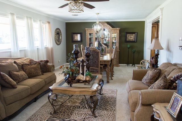 1406 Amarillo Street, Plainview, TX 79072