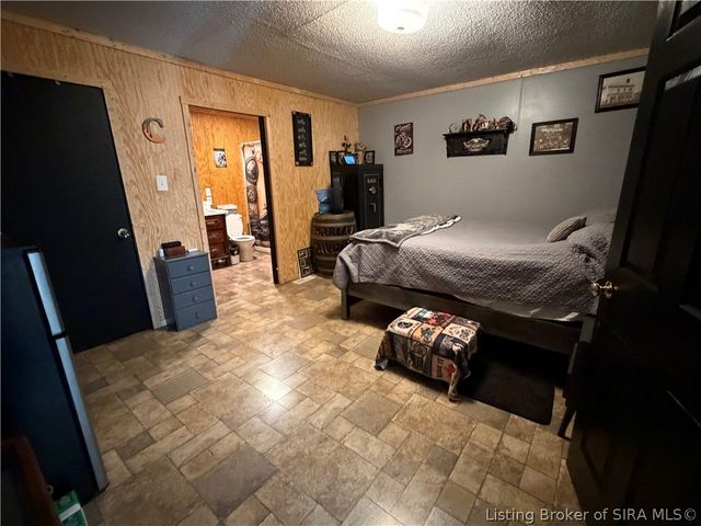 6327 N Jack Morgan Road, Austin, IN 47102