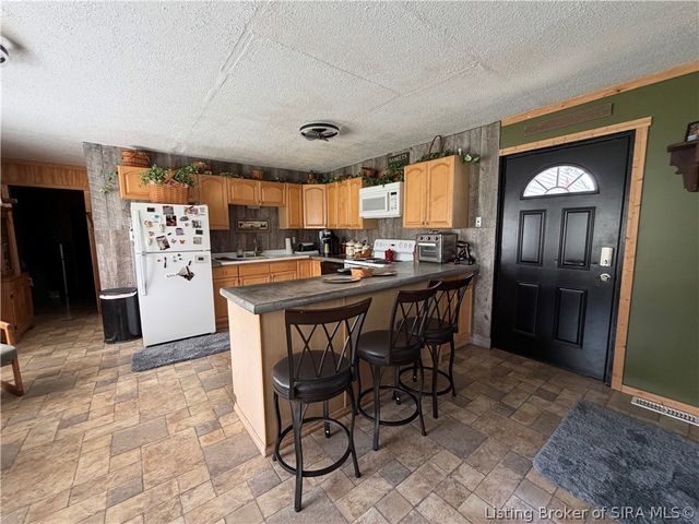 6327 N Jack Morgan Road, Austin, IN 47102