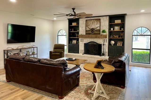 5 CHAPARRAL HL, Boerne, TX 78006