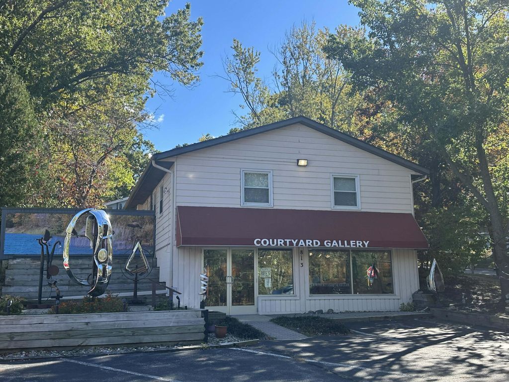 1 S Griffith Street, New Buffalo, MI 49117