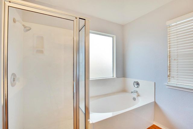 1002 Remington DR, Leander, TX 78641