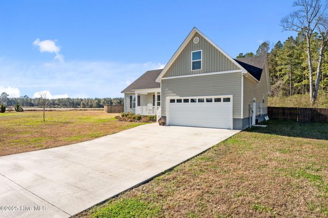133 Buckskin Drive, Pollocksville, NC 28573