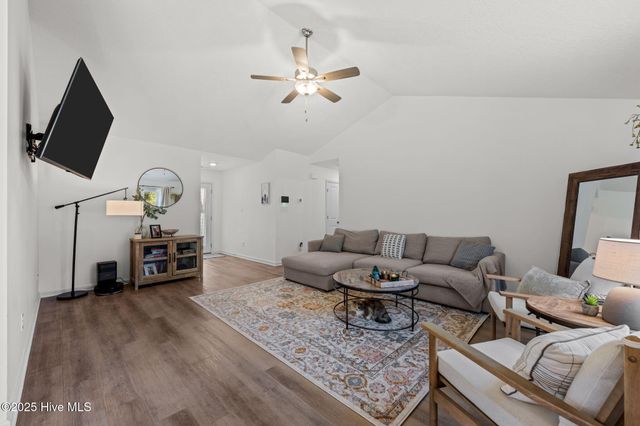 133 Buckskin Drive, Pollocksville, NC 28573