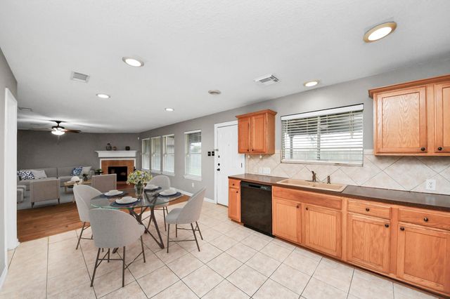 2514 Lake Dale Lane, Richmond, TX 77406