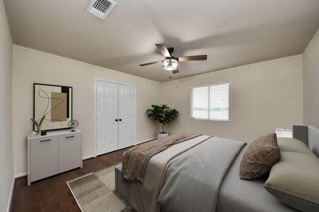 2514 Lake Dale Lane, Richmond, TX 77406