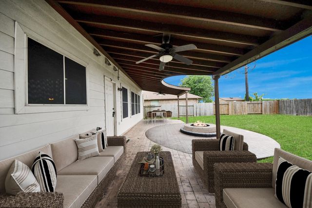 2514 Lake Dale Lane, Richmond, TX 77406