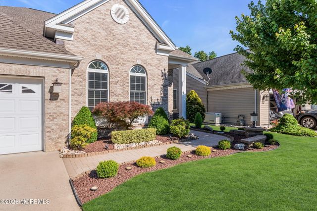 45 Crooked Stick Road, Jackson, NJ 08527