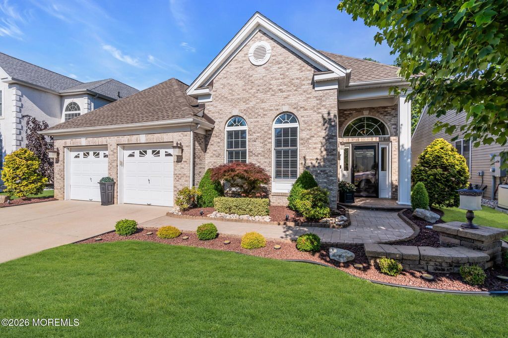 45 Crooked Stick Road, Jackson, NJ 08527