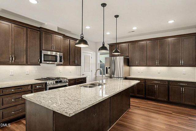 43 Davidson Street, Clayton, NC 27527