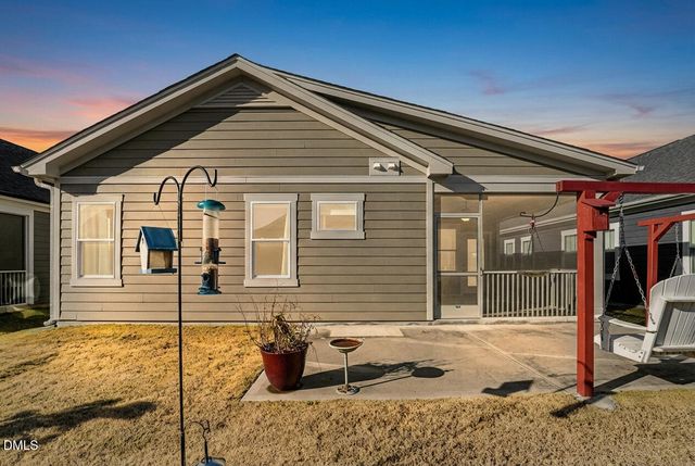 43 Davidson Street, Clayton, NC 27527