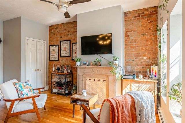60 Beacon St 1, Chelsea, MA 02150