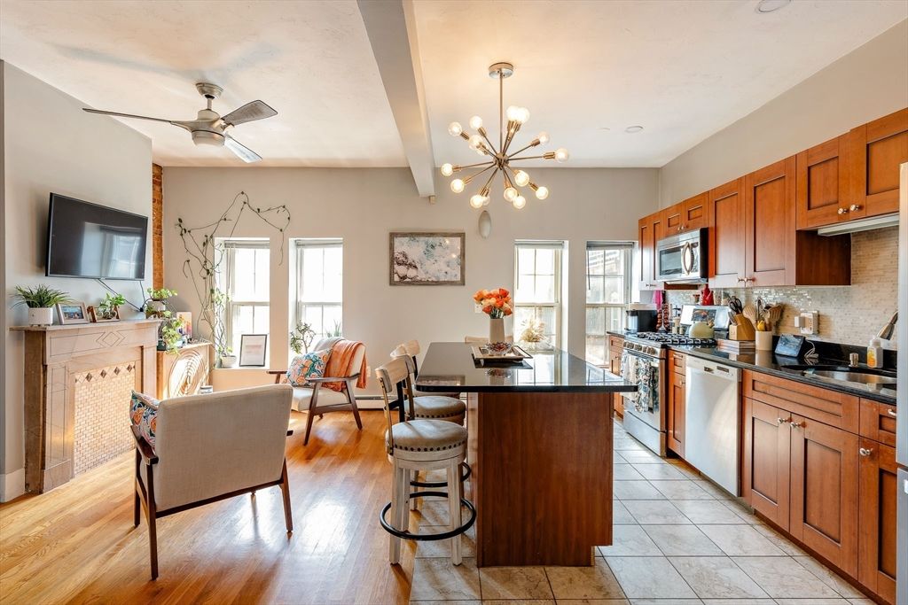 60 Beacon St 1, Chelsea, MA 02150