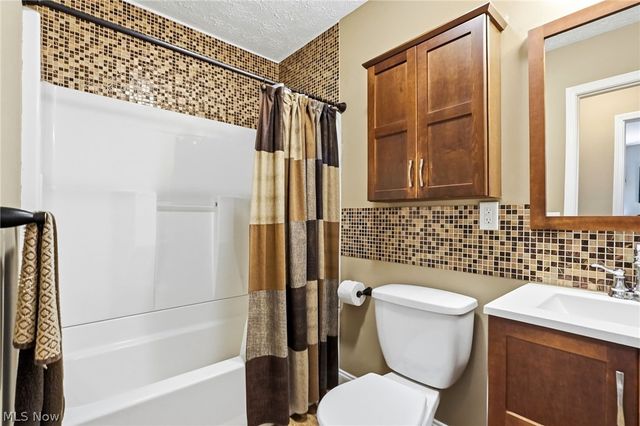 33909 Clark Drive, North Ridgeville, OH 44039