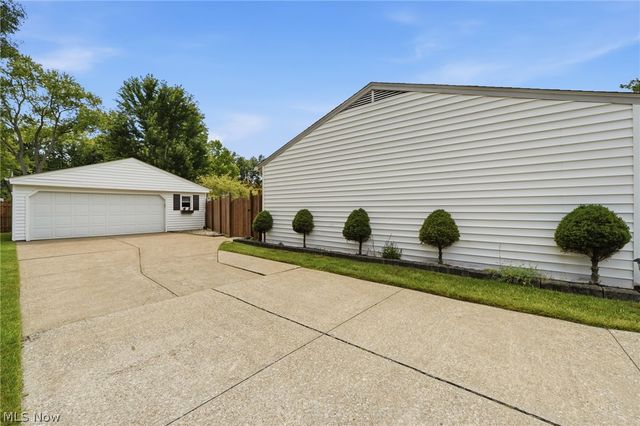 33909 Clark Drive, North Ridgeville, OH 44039