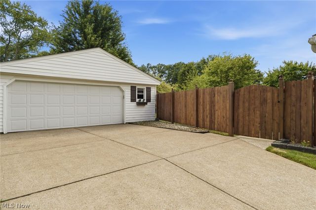33909 Clark Drive, North Ridgeville, OH 44039