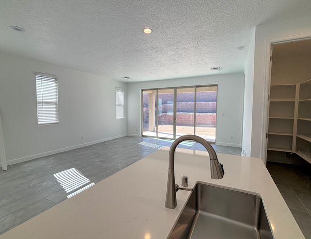 3169 Wolf Tail Loop NE, Rio Rancho, NM 87144