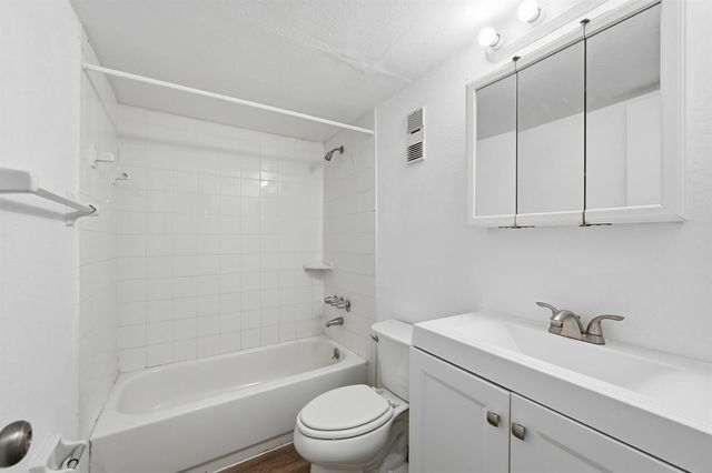7541 NW 16th Street 1211, Plantation, FL 33313