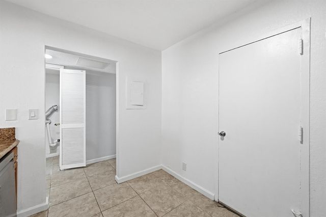 7541 NW 16th Street 1211, Plantation, FL 33313