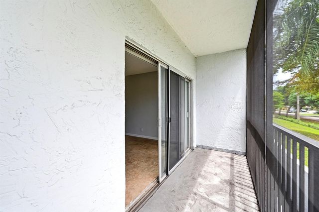 7541 NW 16th Street 1211, Plantation, FL 33313