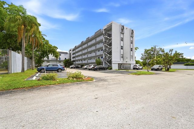 7541 NW 16th Street 1211, Plantation, FL 33313