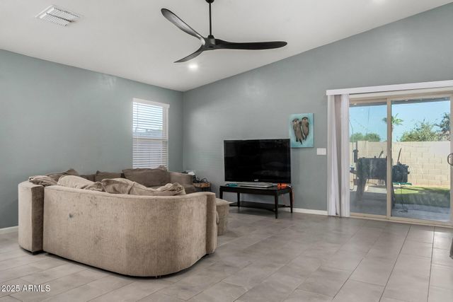 6323 S 34TH Drive, Phoenix, AZ 85041