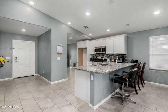 6323 S 34TH Drive, Phoenix, AZ 85041