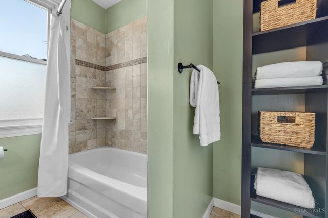 1565 Reid Avenue, Cincinnati, OH 45224