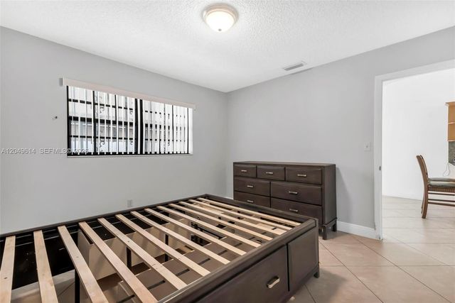 8871 NW 114th Street, Hialeah Gardens, FL 33018