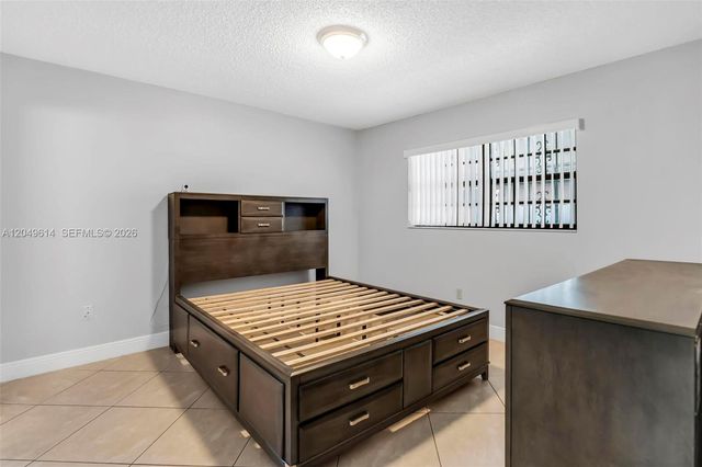 8871 NW 114th Street, Hialeah Gardens, FL 33018