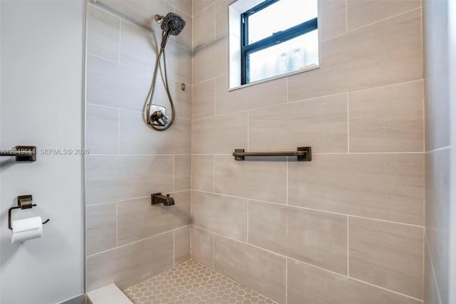 8871 NW 114th Street, Hialeah Gardens, FL 33018