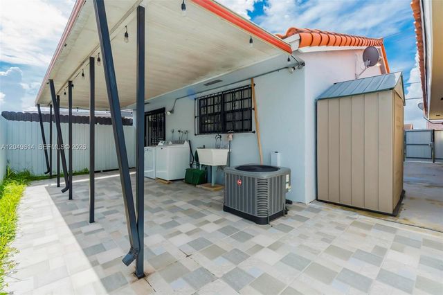 8871 NW 114th Street, Hialeah Gardens, FL 33018