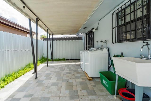 8871 NW 114th Street, Hialeah Gardens, FL 33018