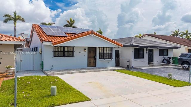 8871 NW 114th Street, Hialeah Gardens, FL 33018