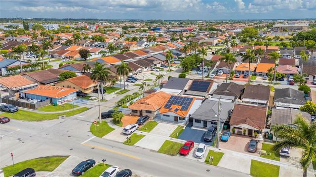 8871 NW 114th Street, Hialeah Gardens, FL 33018