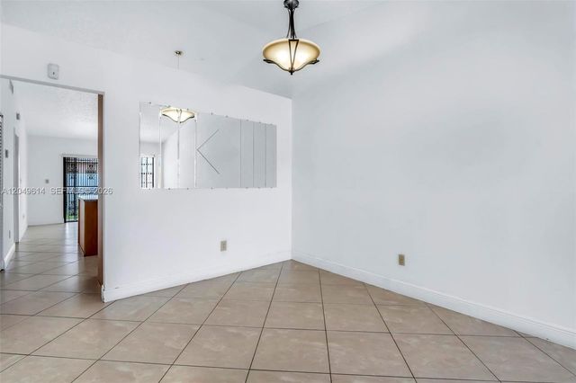 8871 NW 114th Street, Hialeah Gardens, FL 33018