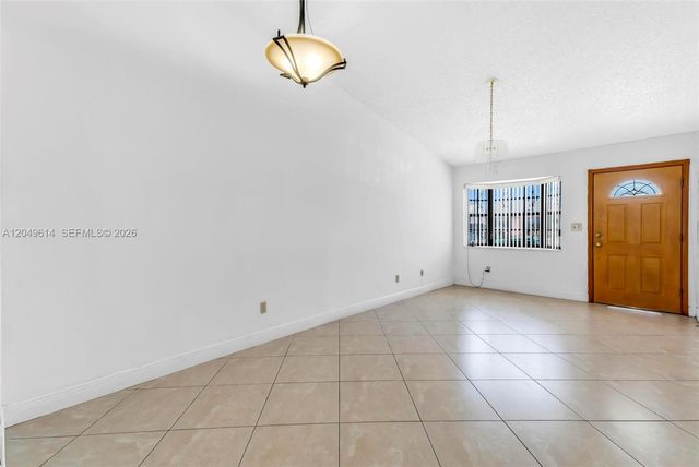 8871 NW 114th Street, Hialeah Gardens, FL 33018