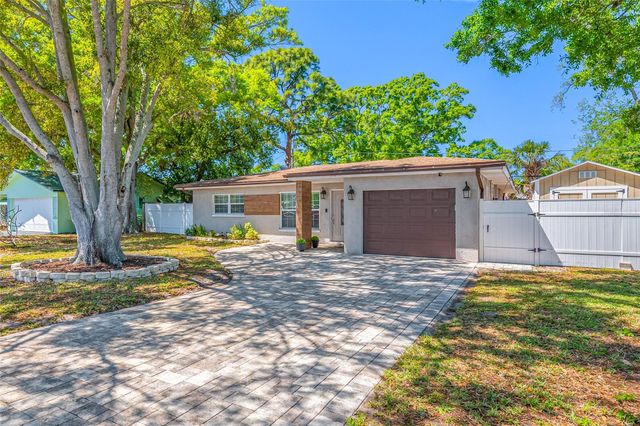 2212 NE COACHMAN ROAD, Clearwater, FL 33765