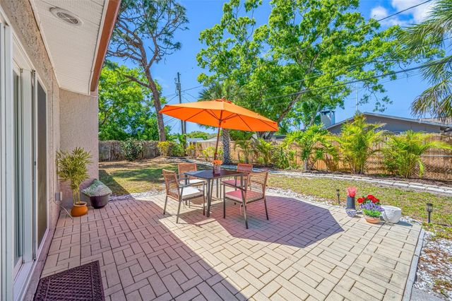 2212 NE COACHMAN ROAD, Clearwater, FL 33765