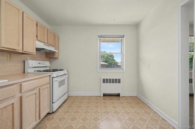 20 Dehaven Drive 2E, Yonkers, NY 10703