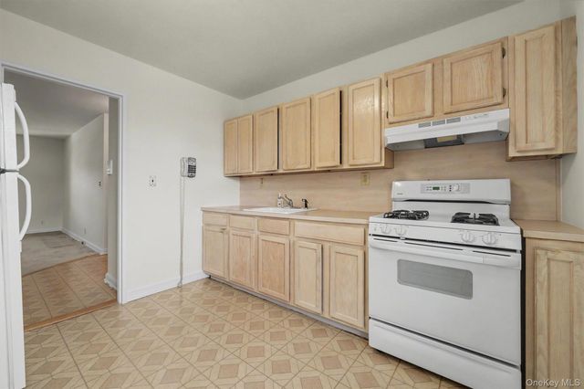 20 Dehaven Drive 2E, Yonkers, NY 10703