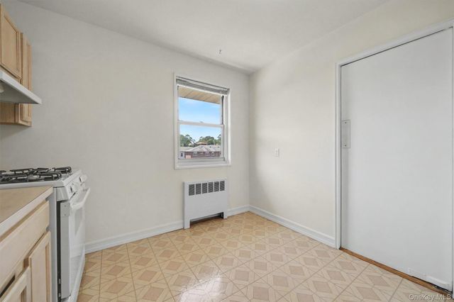 20 Dehaven Drive 2E, Yonkers, NY 10703