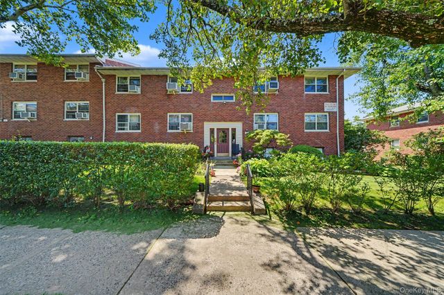 20 Dehaven Drive 2E, Yonkers, NY 10703