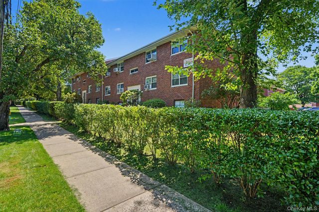 20 Dehaven Drive 2E, Yonkers, NY 10703